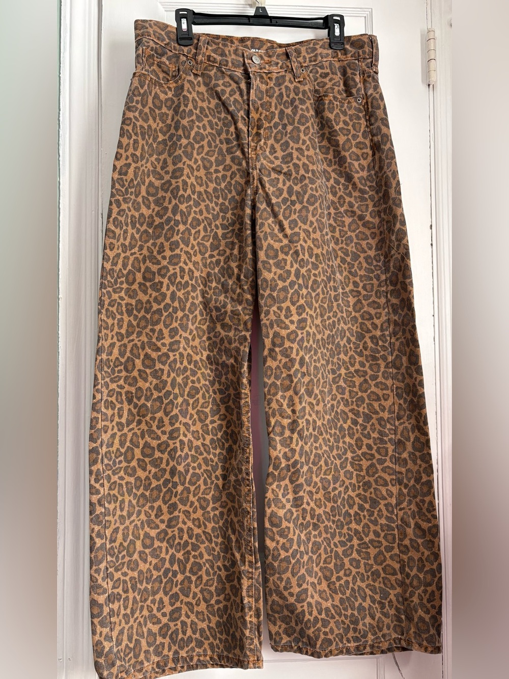 Old Navy Leopard Print Wide Leg Jeans Y2K Animal Print High Rise Sz: 14 - Picture 2 of 11